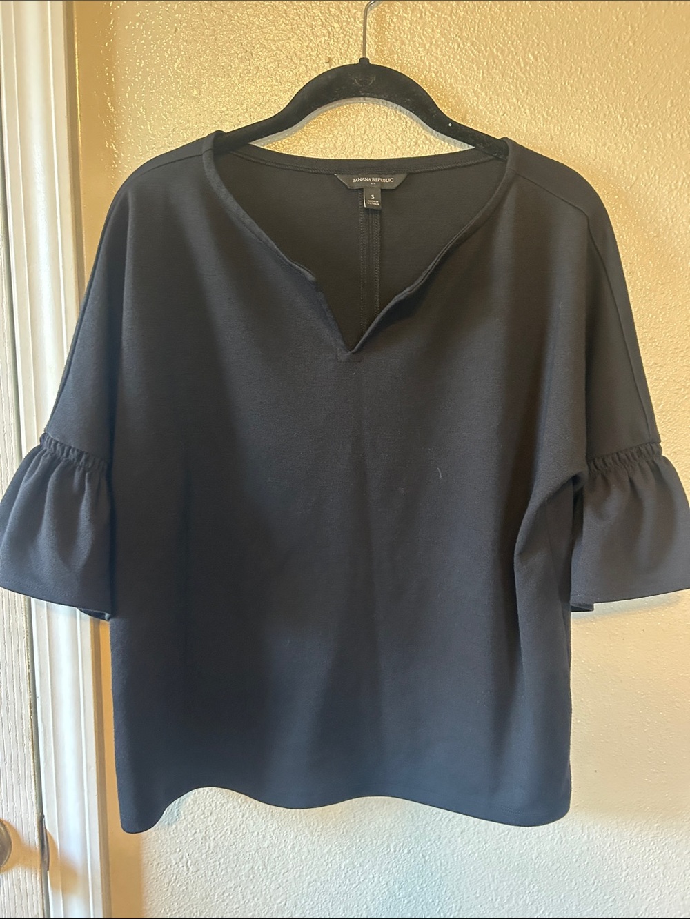 Banana Republic Black V-Notch Ruffle Sleeve Tunic Top